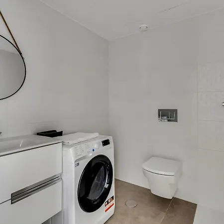 Welcome Two By Aldertons Apartman *
